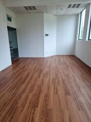 Highland Centre (D19), Office #567471091